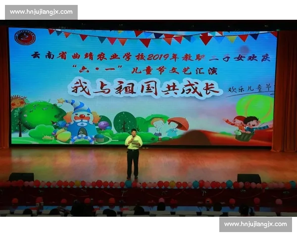 在普通话比赛舞台上绽放自信风采的自我介绍之旅与成长故事分享